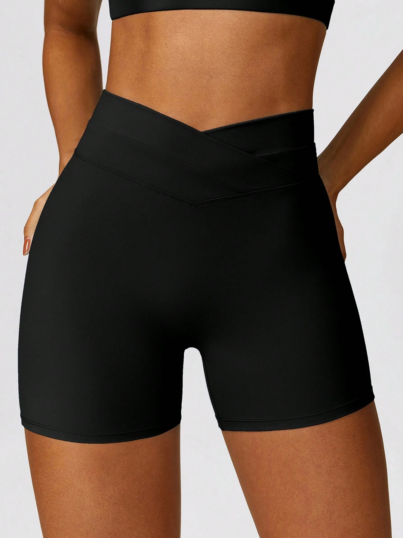 Shorts de Yoga de Cintura Alta Cruzada com Efeito Scrunch Bumbum